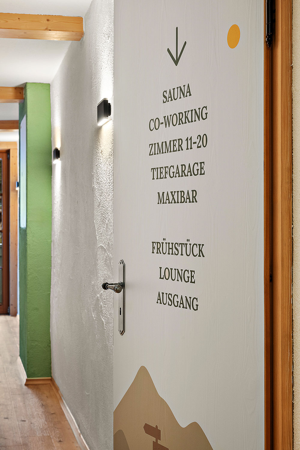 Foyer – hotel bergsonne allgaeu imberg sonthofen allgaeu altbau flur signage | Hotel Bergsonne Allgäu